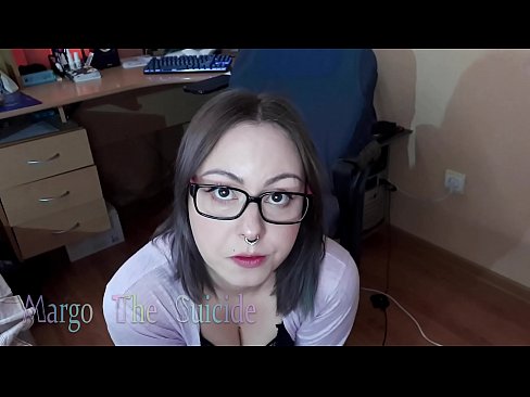 ❤️ Sexy holka s brýlemi kouří dildo hluboko na kameru ❤ Kvalitní sex u nás ️❤